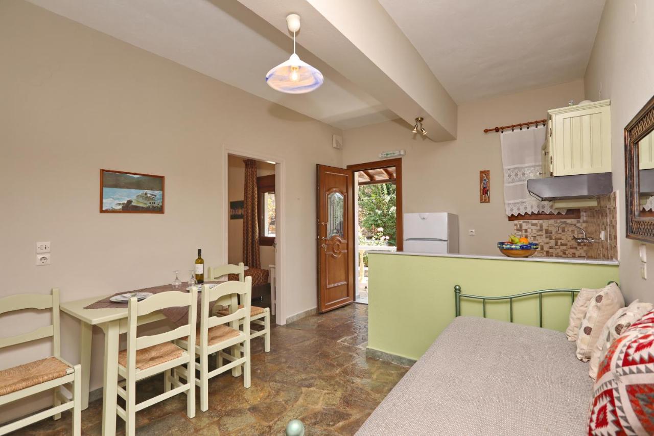 Niki Apartments Panormos  エクステリア 写真