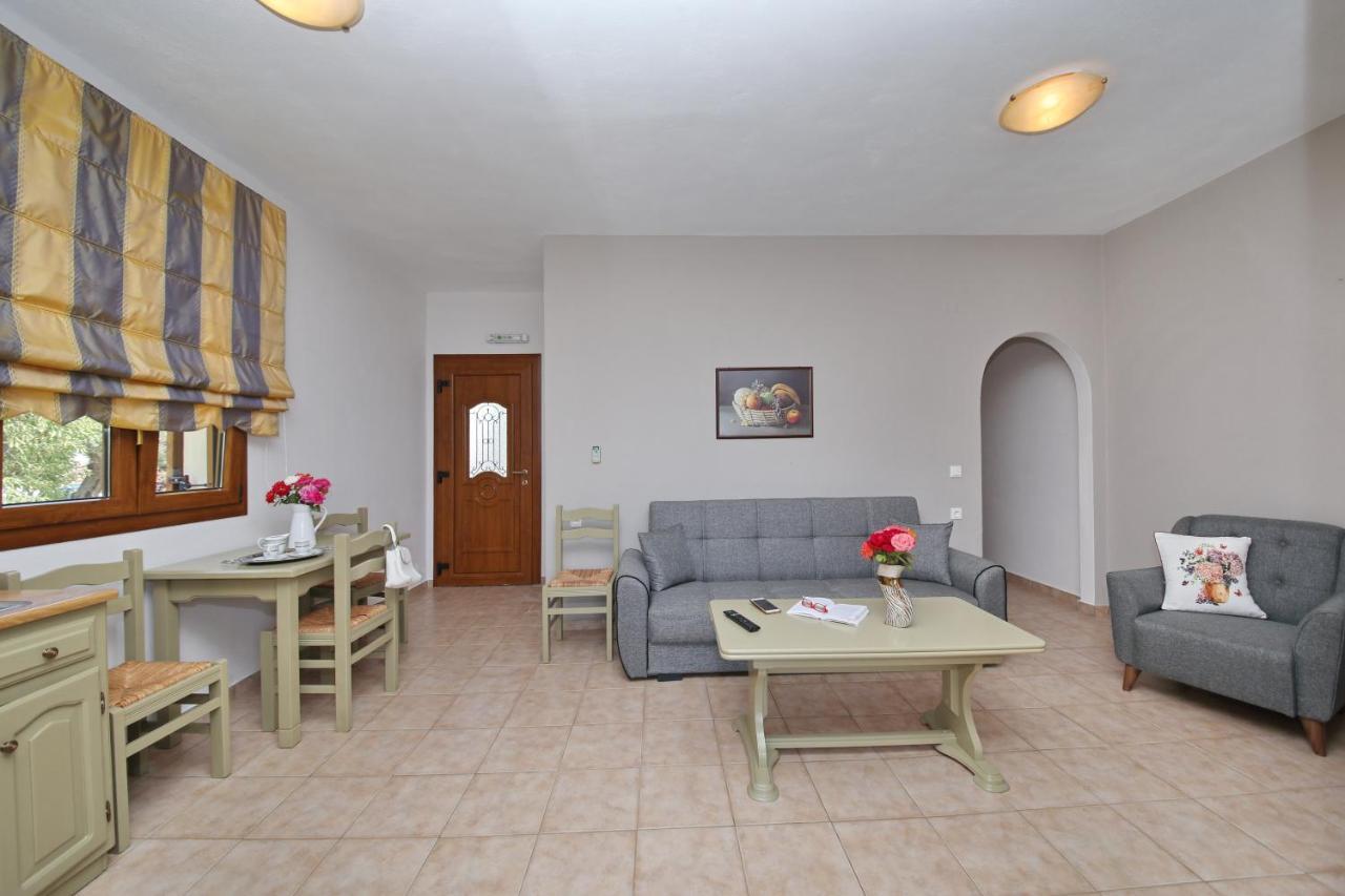 Niki Apartments Panormos  エクステリア 写真
