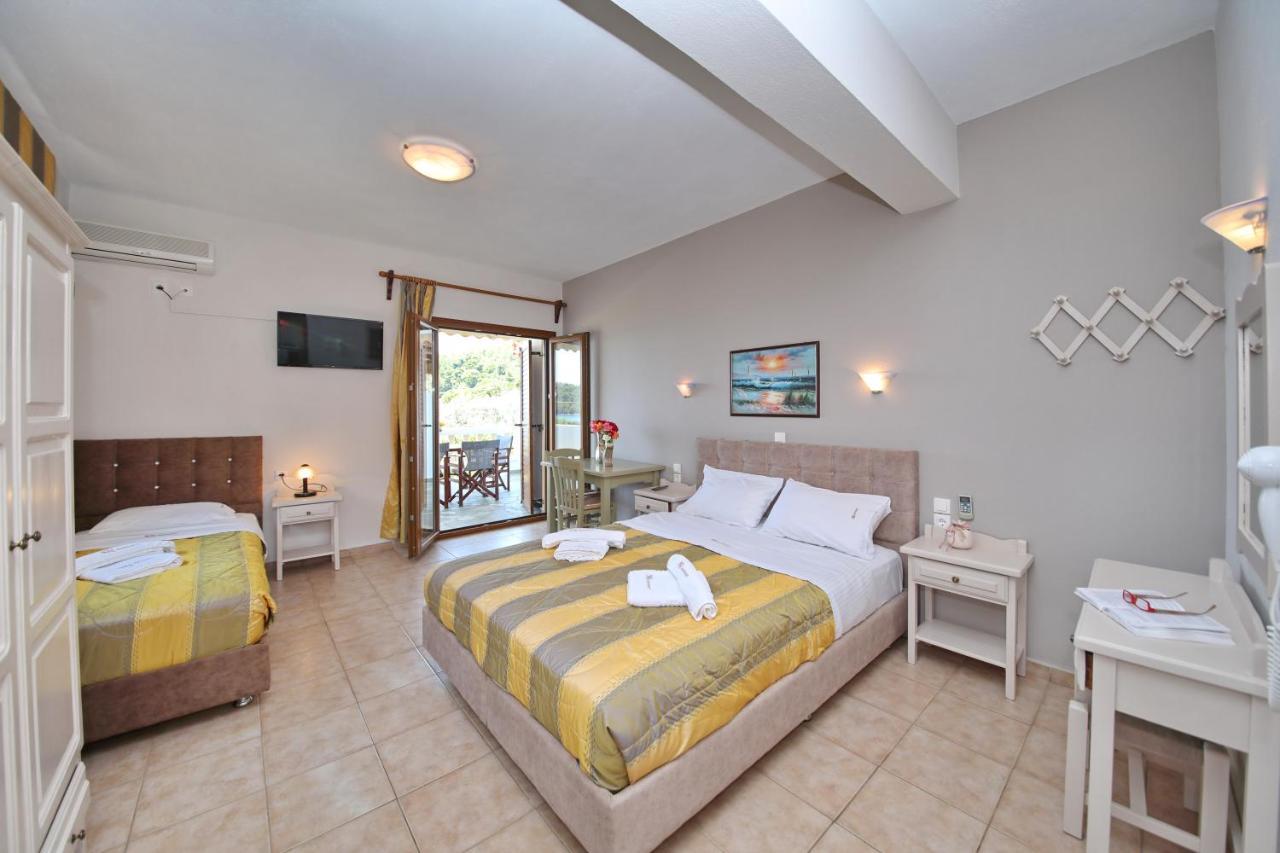 Niki Apartments Panormos  エクステリア 写真